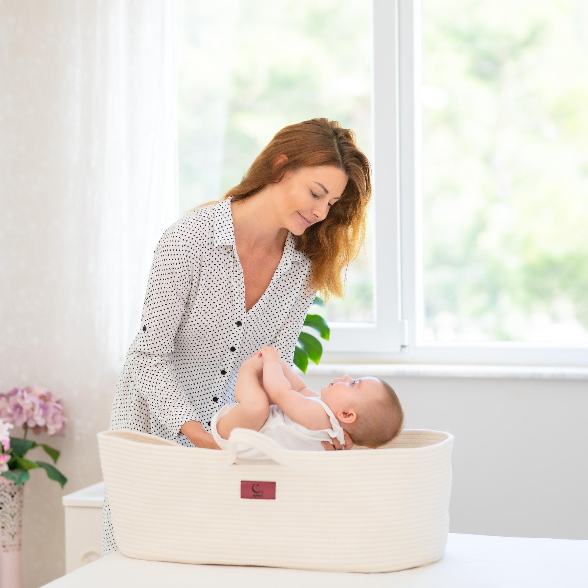 Organic Baby Moses Basket & Newborn Nest with Waterproof Pad
